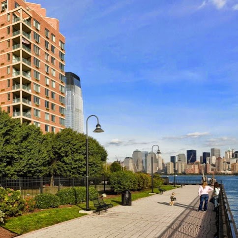 Photo of Portside Towers Apartments in Jersey City, New Jersey, United States - 5 Picture of Point of interest, Establishment