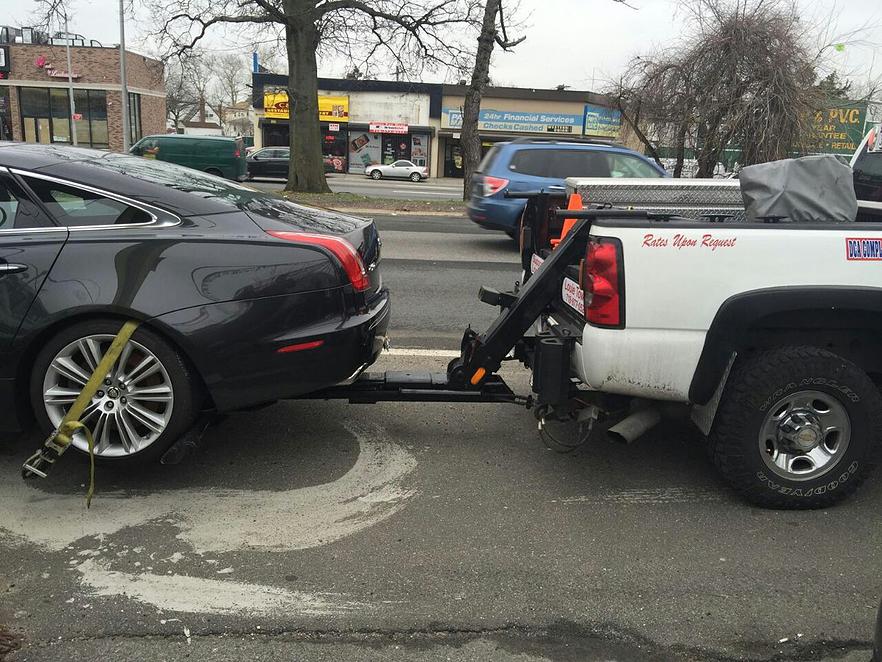 Photo of louie 24 hour emergency tow -repair brooklyn ny in Kings County City, New York, United States - 3 Picture of Point of interest, Establishment