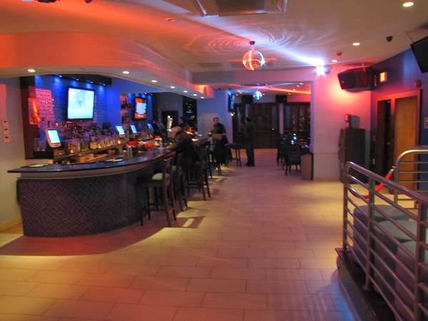 Photo of Rio Lounge in Newark City, New Jersey, United States - 2 Picture of Restaurant, Food, Point of interest, Establishment, Bar, Night club