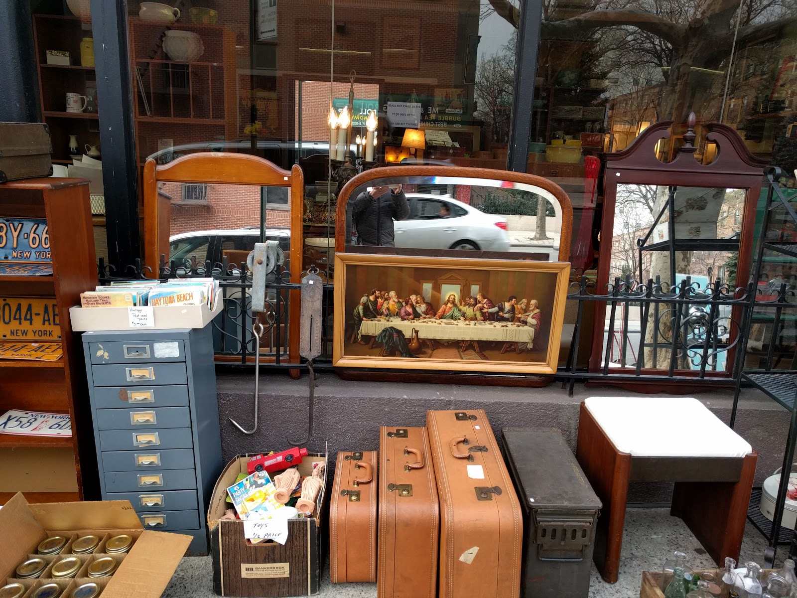 Photo of Yesterday's News Antiques and Collectibles in Brooklyn City, New York, United States - 2 Picture of Point of interest, Establishment, Store, Jewelry store, Home goods store, Clothing store, Furniture store