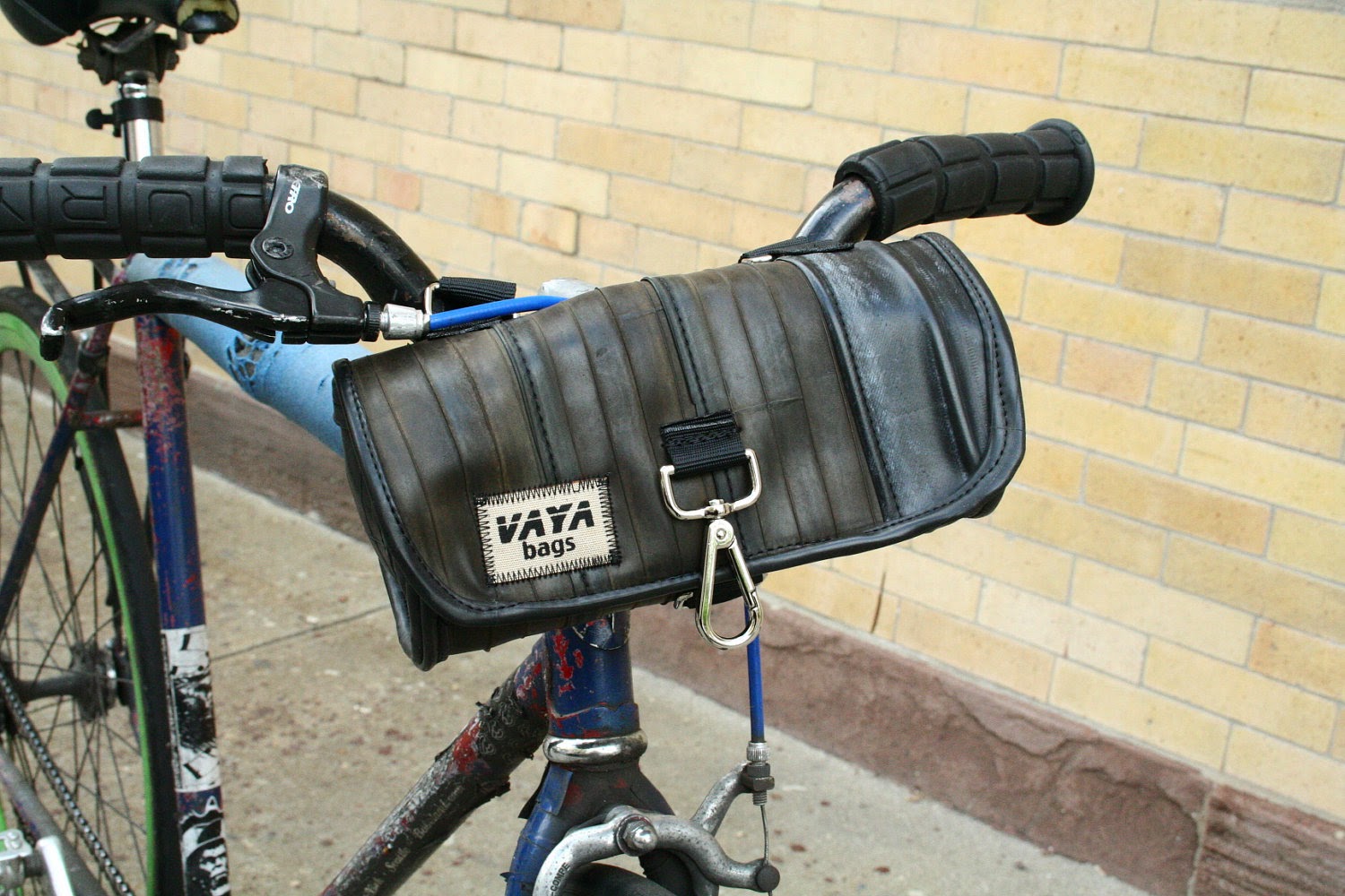 Photo of Vaya Bags in Queens City, New York, United States - 2 Picture of Point of interest, Establishment, Store, Clothing store