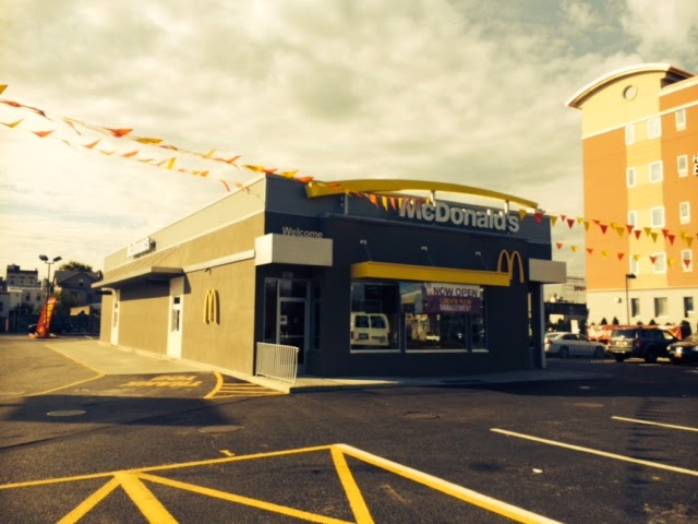 Photo of McDonald's in Maspeth City, New York, United States - 2 Picture of Restaurant, Food, Point of interest, Establishment, Store, Meal takeaway, Cafe