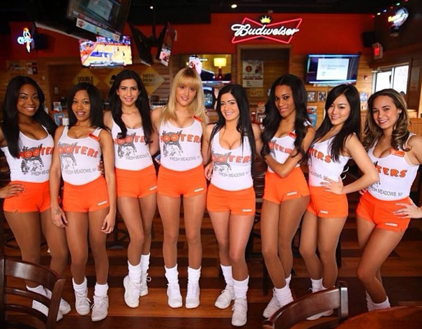 Photo of Hooters in Fresh Meadows City, New York, United States - 5 Picture of Restaurant, Food, Point of interest, Establishment