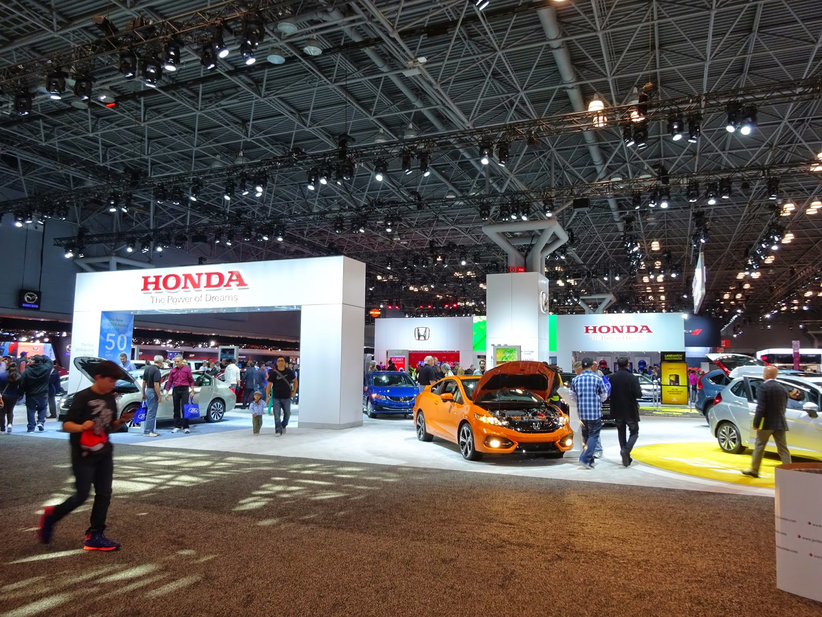 Photo of Advantage Honda in Manhasset City, New York, United States - 2 Picture of Point of interest, Establishment, Car dealer, Store, Car repair