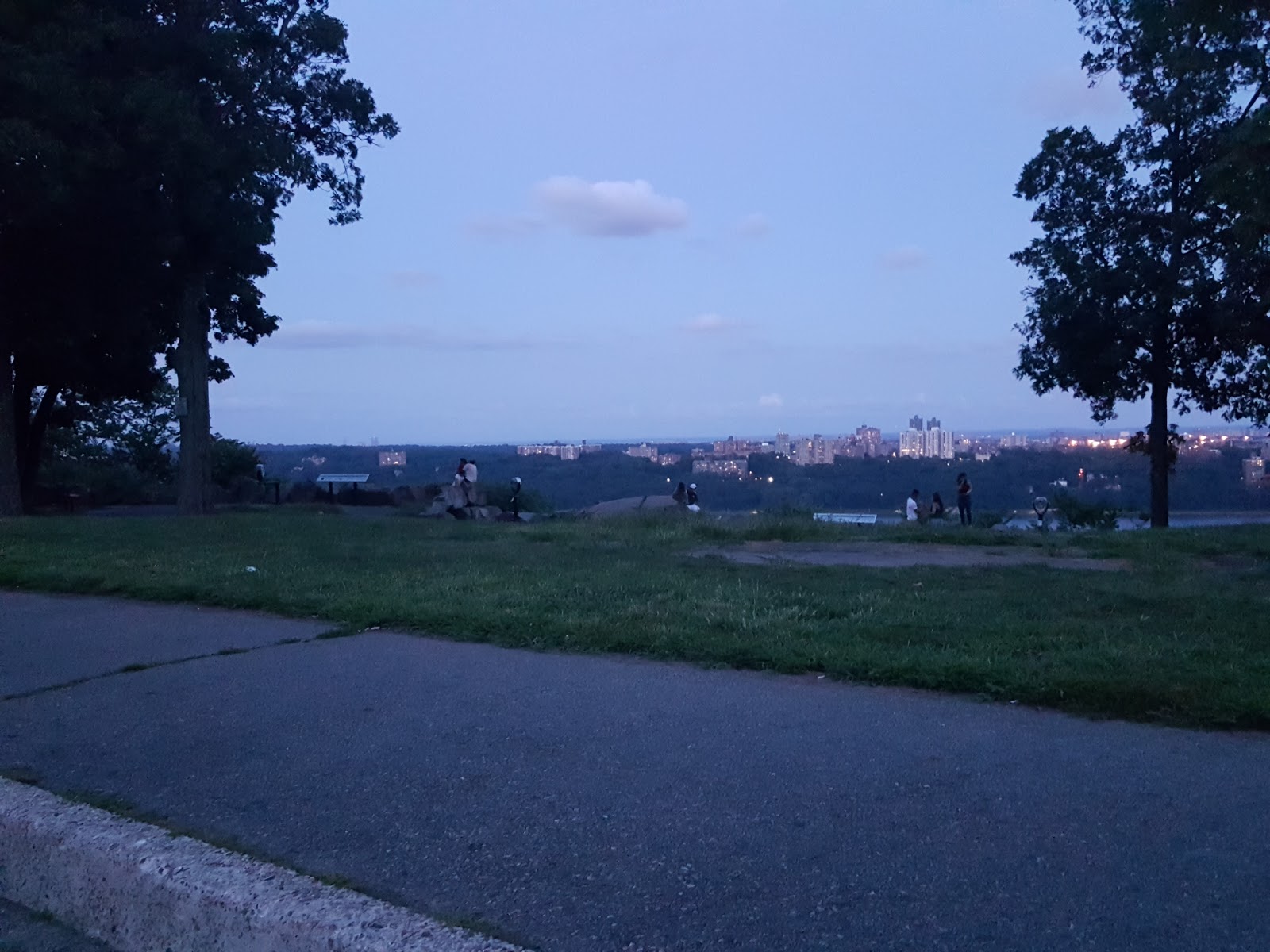 Photo of Rockefeller lookout in Englewood Cliffs City, New Jersey, United States - 2 Picture of Point of interest, Establishment, Park