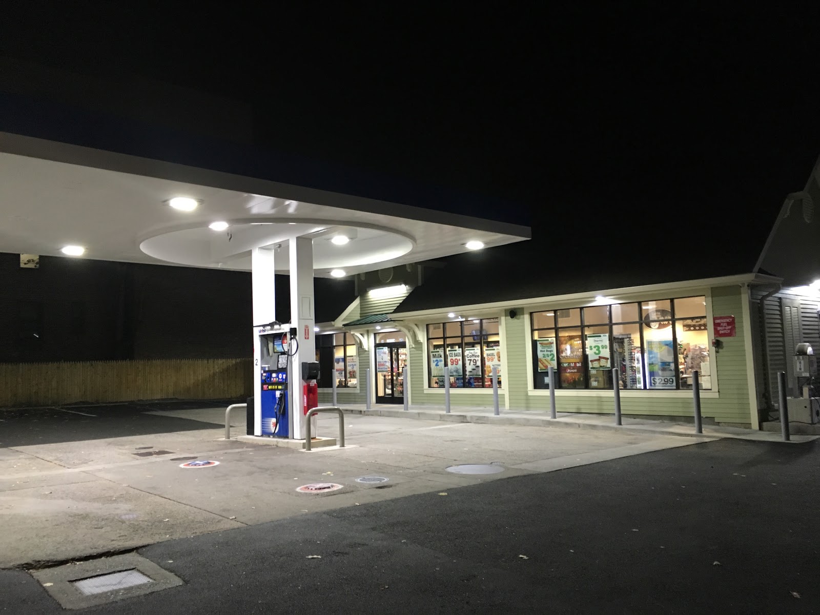 Photo of Mobil in Pelham City, New York, United States - 1 Picture of Point of interest, Establishment, Gas station