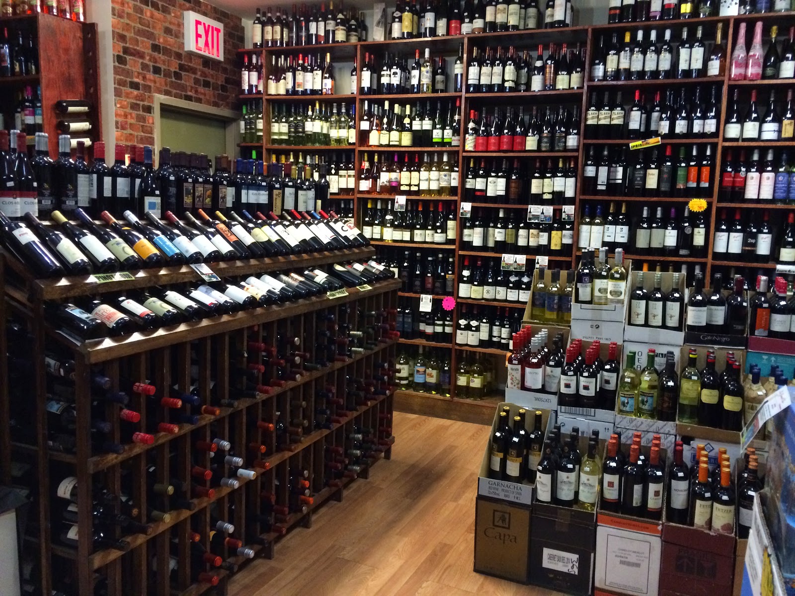 Photo of Vinos En Wyckoff in New York City, New York, United States - 10 Picture of Food, Point of interest, Establishment, Store, Liquor store