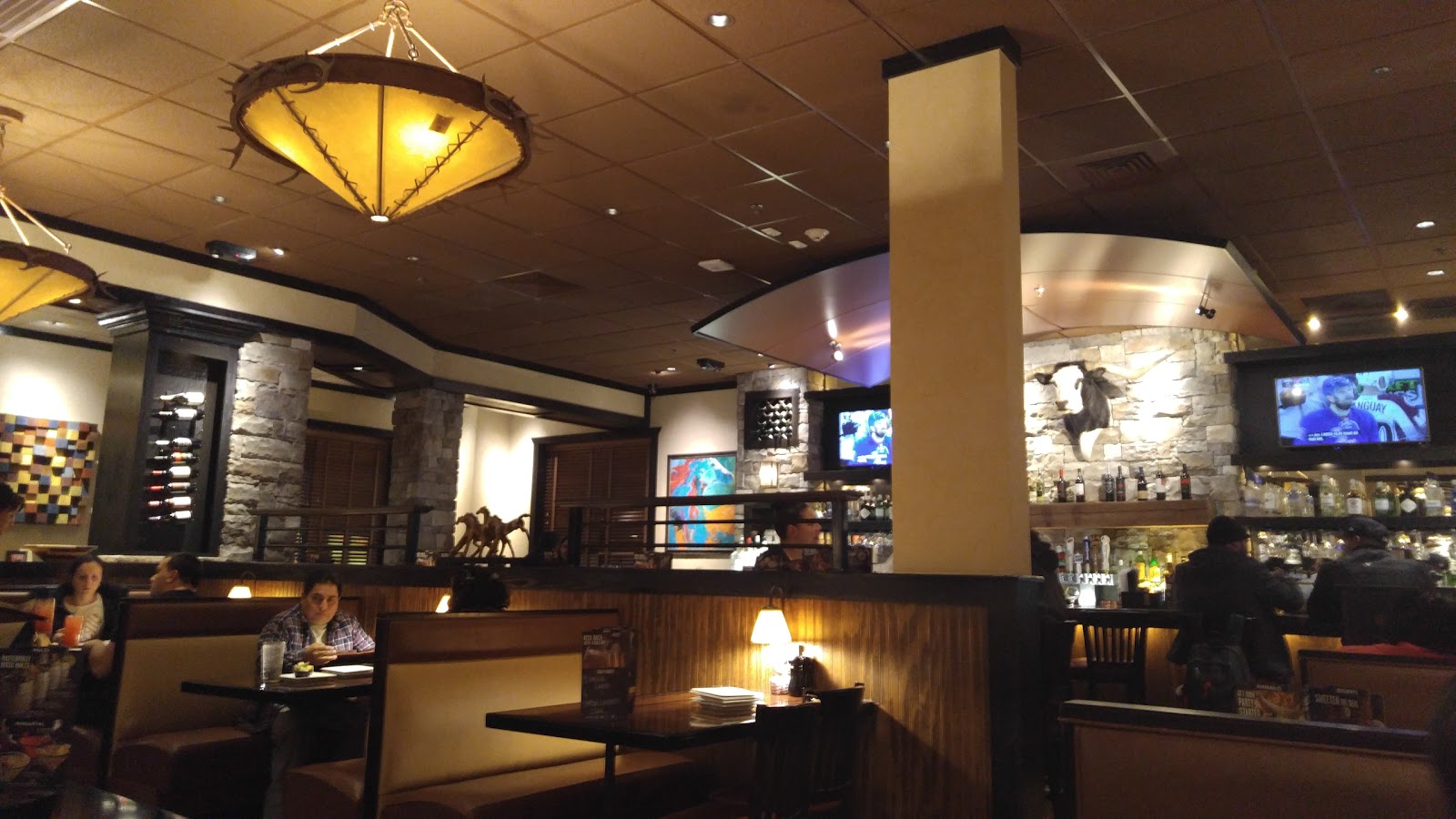 Photo of LongHorn Steakhouse in Queens City, New York, United States - 2 Picture of Restaurant, Food, Point of interest, Establishment