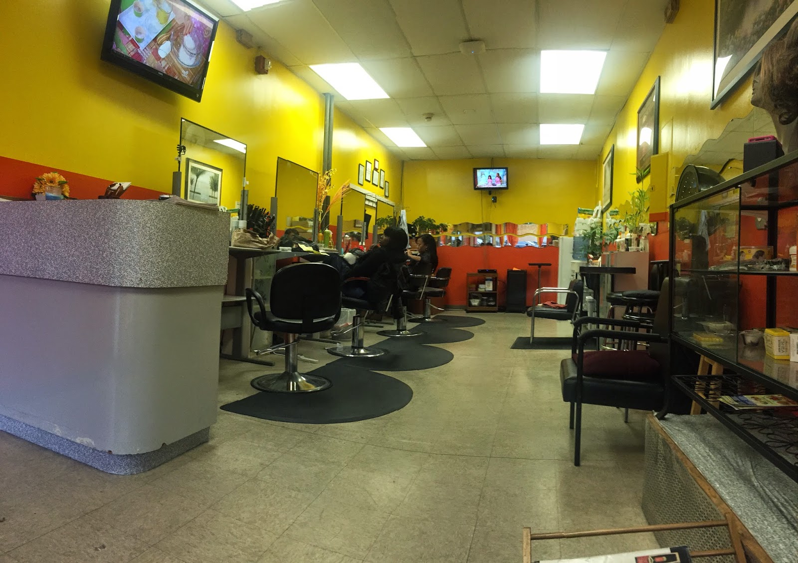 Photo of Hair planet Llc (salon) in Teaneck City, New Jersey, United States - 1 Picture of Point of interest, Establishment, Health, Beauty salon, Hair care