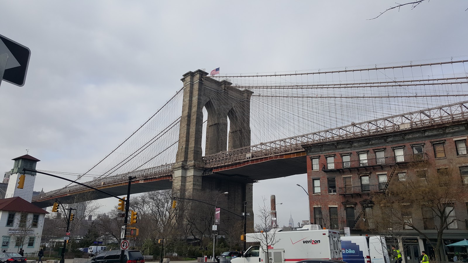 Photo of Shake Shack in Kings County City, New York, United States - 10 Picture of Restaurant, Food, Point of interest, Establishment, Store, Meal takeaway