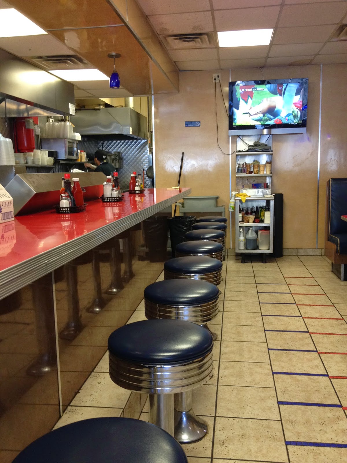Photo of Dyre Avenue Diner in Bronx City, New York, United States - 1 Picture of Restaurant, Food, Point of interest, Establishment