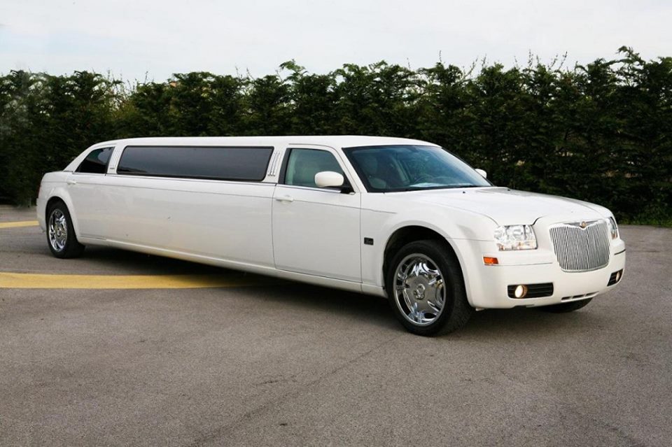 Photo of BBZ Limousine & Livery Service in Bergenfield City, New Jersey, United States - 9 Picture of Point of interest, Establishment