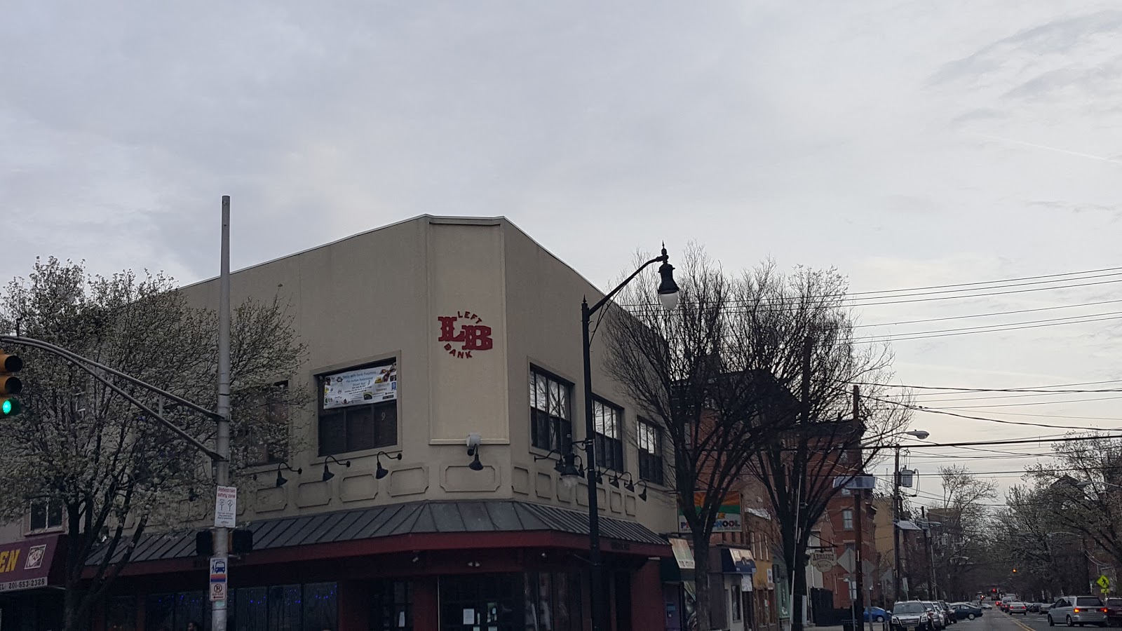 Photo of Left Bank Burger Bar in Jersey City, New Jersey, United States - 2 Picture of Restaurant, Food, Point of interest, Establishment