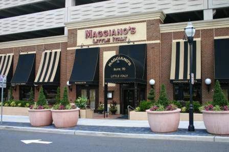 Photo of Maggiano's Little Italy in Hackensack City, New Jersey, United States - 1 Picture of Restaurant, Food, Point of interest, Establishment, Meal takeaway, Meal delivery, Bar