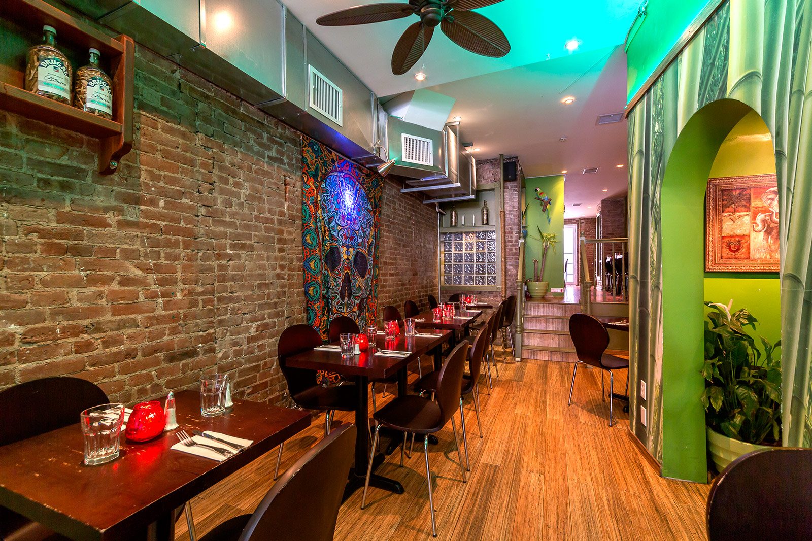 Photo of Limon Jungle in New York City, New York, United States - 1 Picture of Restaurant, Food, Point of interest, Establishment, Bar