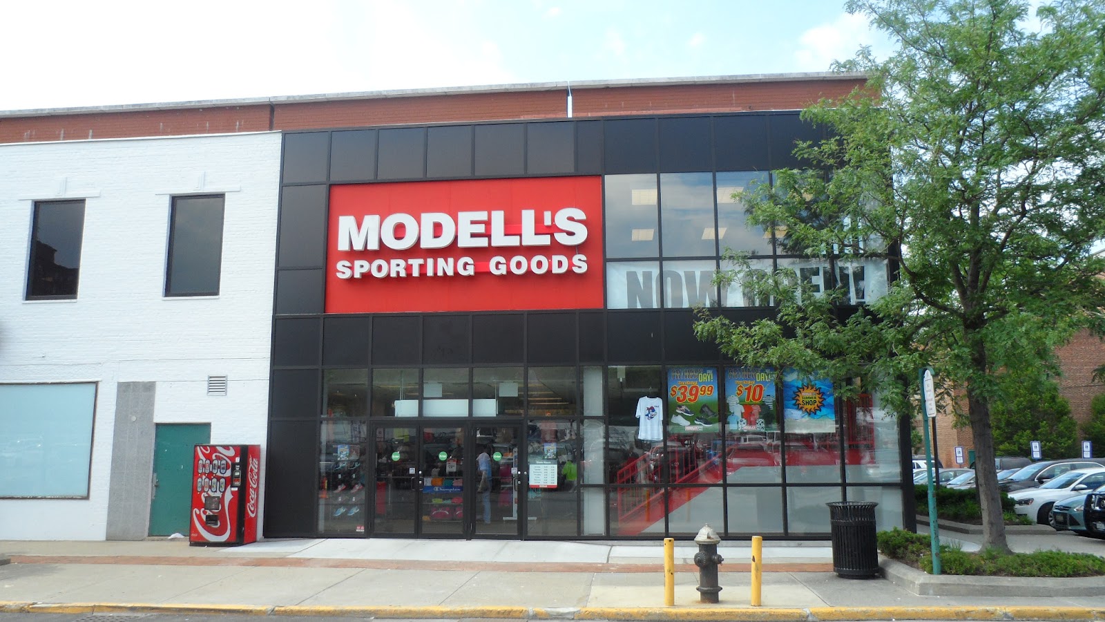 Photo of Modell's Sporting Goods in Fresh Meadows City, New York, United States - 1 Picture of Point of interest, Establishment, Store, Clothing store