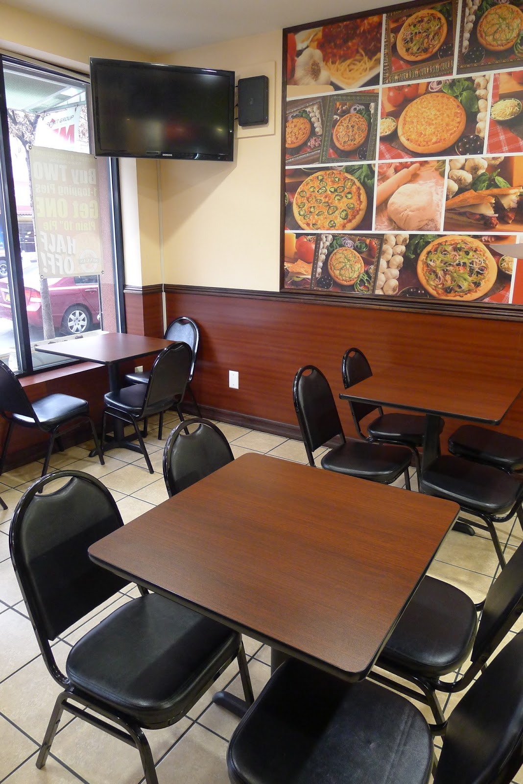 Photo of Singas Famous Pizza & Grill in Kings County City, New York, United States - 2 Picture of Restaurant, Food, Point of interest, Establishment, Meal takeaway, Meal delivery