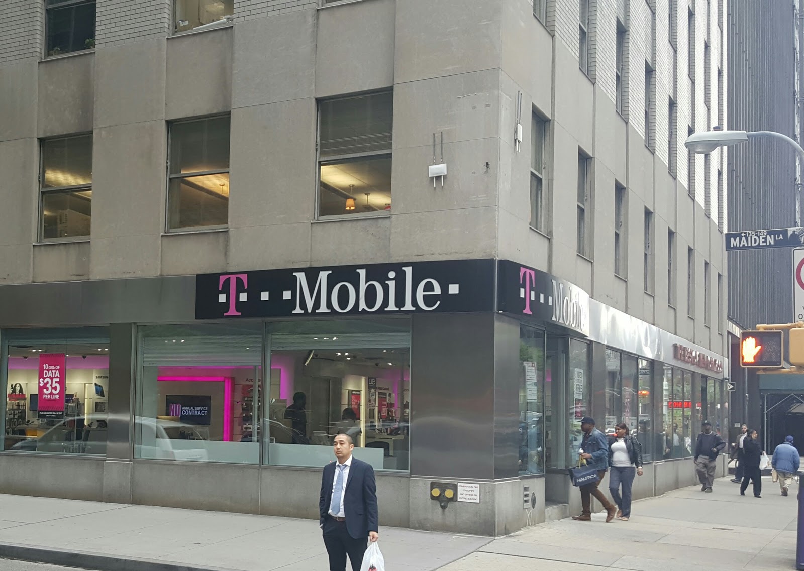 Photo of T-Mobile New York in New York City, New York, United States - 1 Picture of Point of interest, Establishment, Store