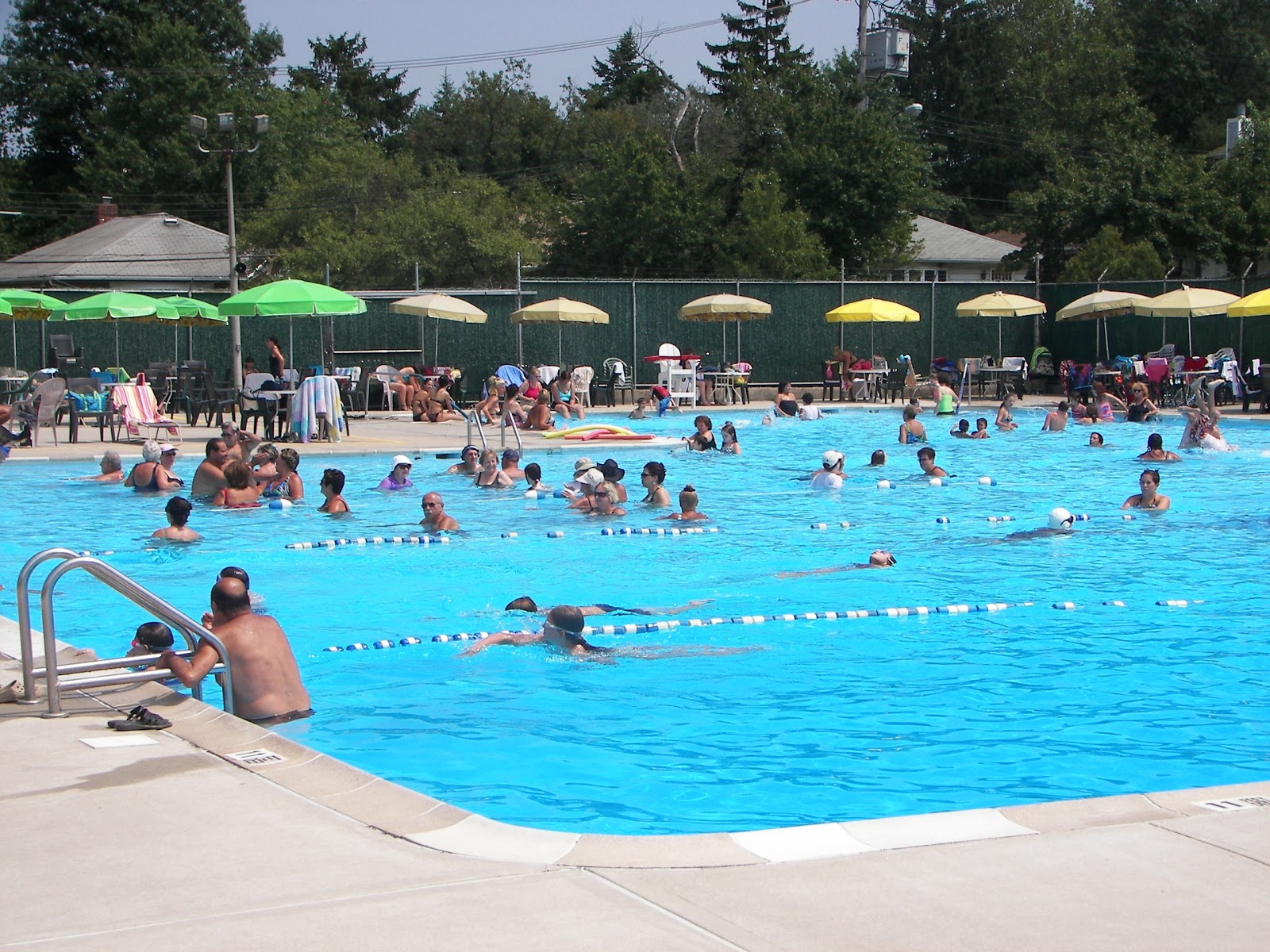 Photo of Tanenbaum Family Pool at the Samuel Field Y in Little Neck City, New York, United States - 4 Picture of Restaurant, Food, Point of interest, Establishment, Meal takeaway, Bar