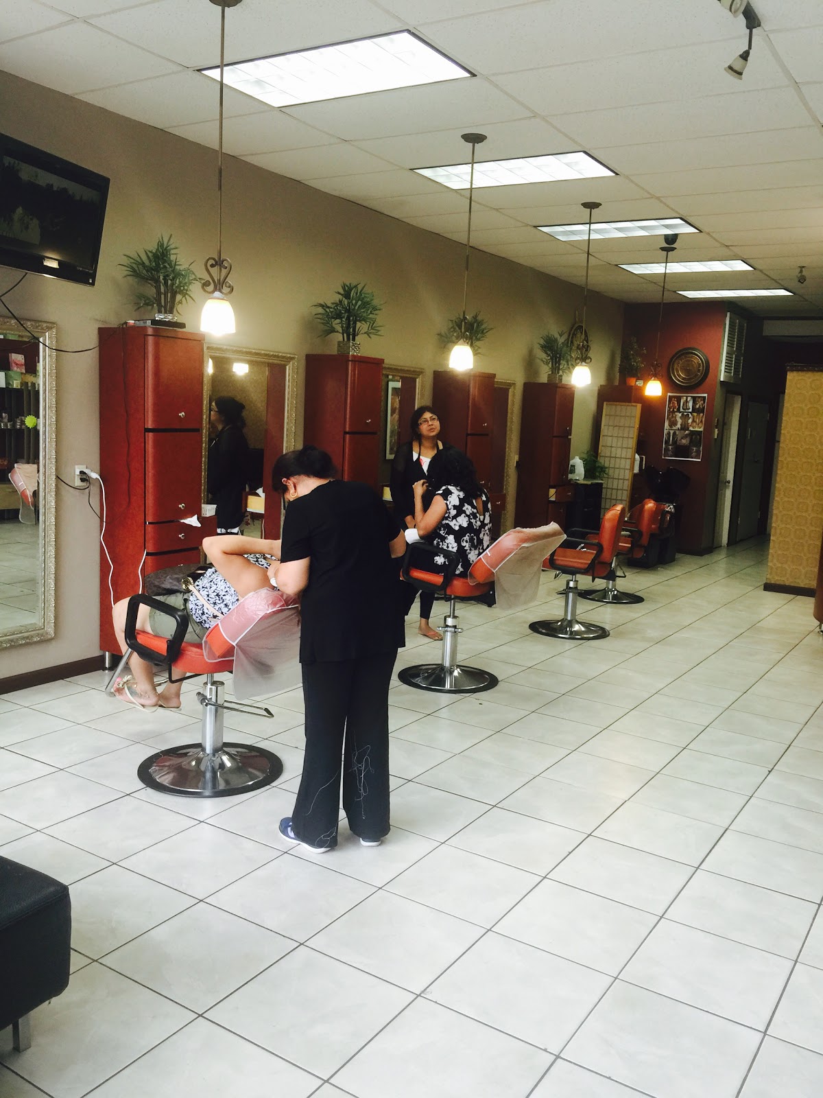 Photo of Roop Threading Salon & Spa in West Hempstead City, New York, United States - 10 Picture of Point of interest, Establishment, Beauty salon