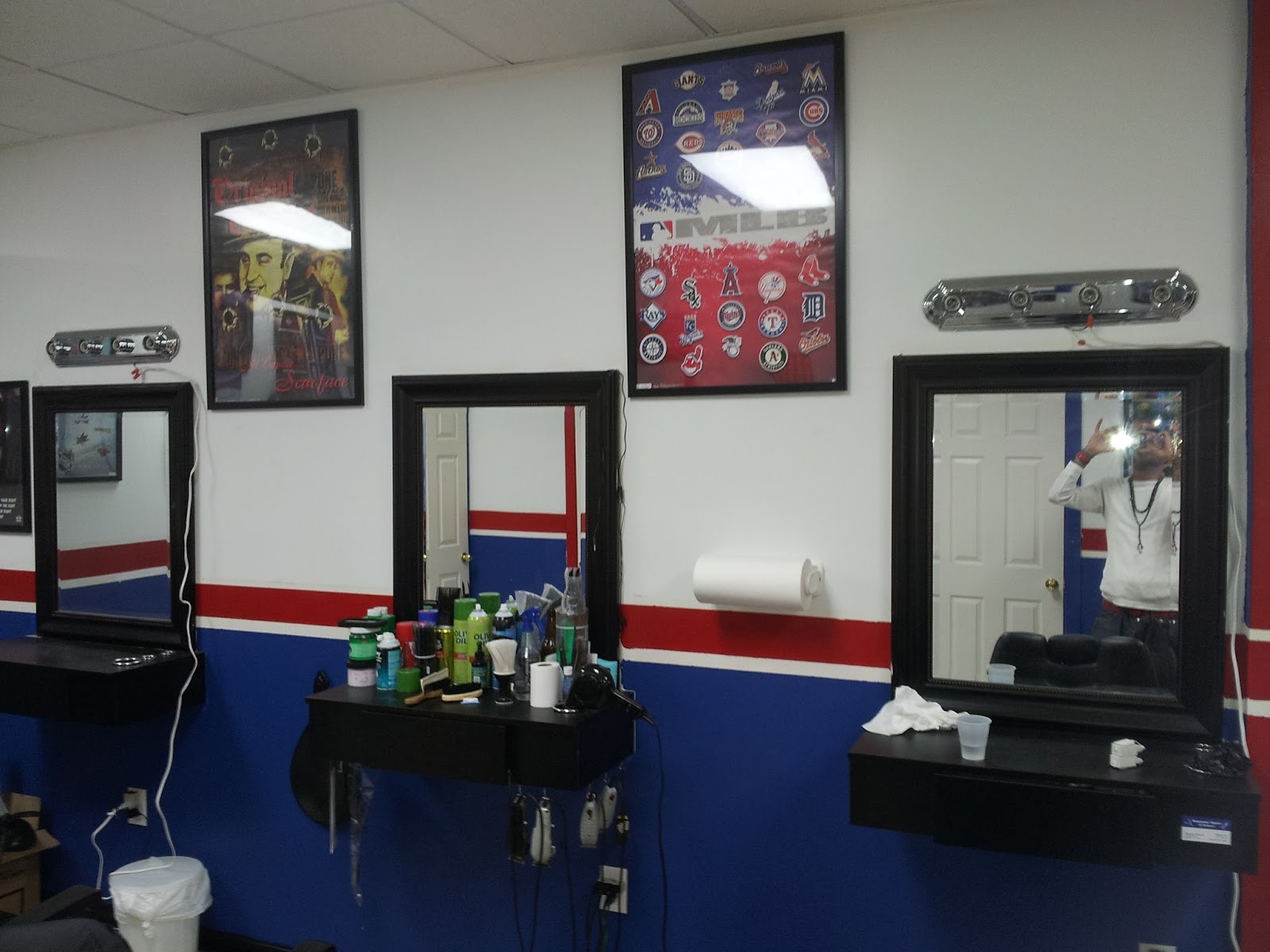 Photo of Queenz Classic Barbershop in Queens City, New York, United States - 1 Picture of Point of interest, Establishment, Health, Hair care