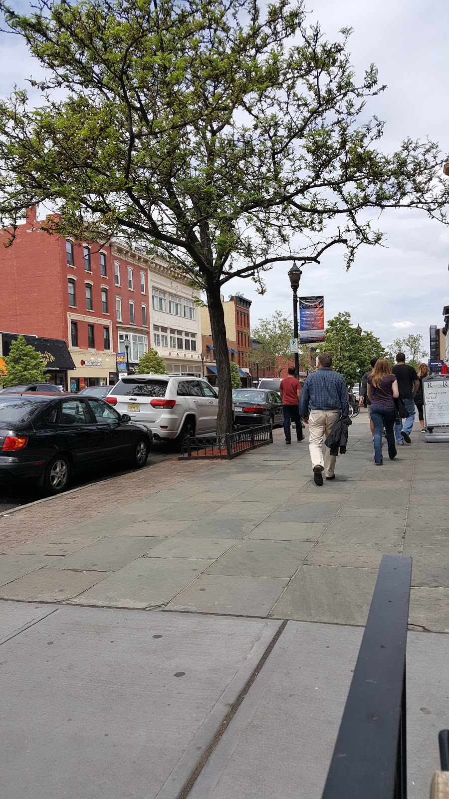 Photo of Black Bear Bar & Grill in Hoboken City, New Jersey, United States - 4 Picture of Restaurant, Food, Point of interest, Establishment, Bar