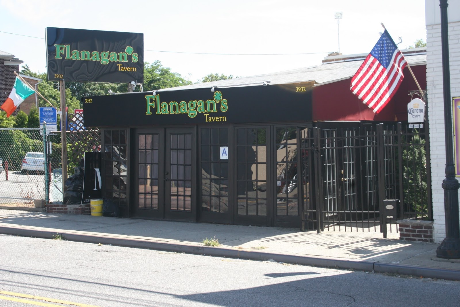 Photo of Flanagan's Tavern in Staten Island City, New York, United States - 1 Picture of Restaurant, Food, Point of interest, Establishment, Bar