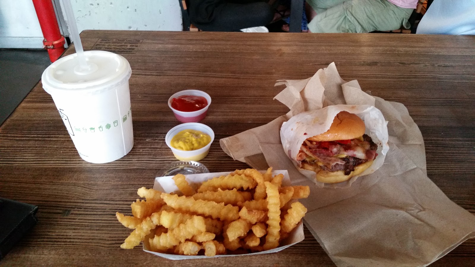 Photo of Shake Shack in New York City, New York, United States - 9 Picture of Restaurant, Food, Point of interest, Establishment, Store, Meal takeaway