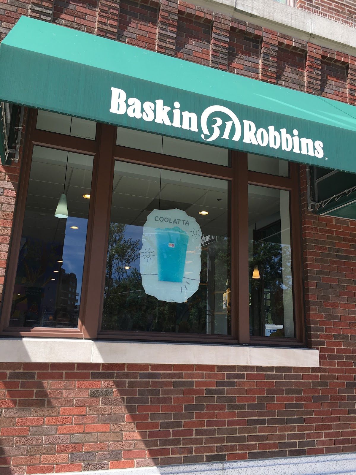 Photo of Baskin Robbins in New York City, New York, United States - 2 Picture of Food, Point of interest, Establishment, Store