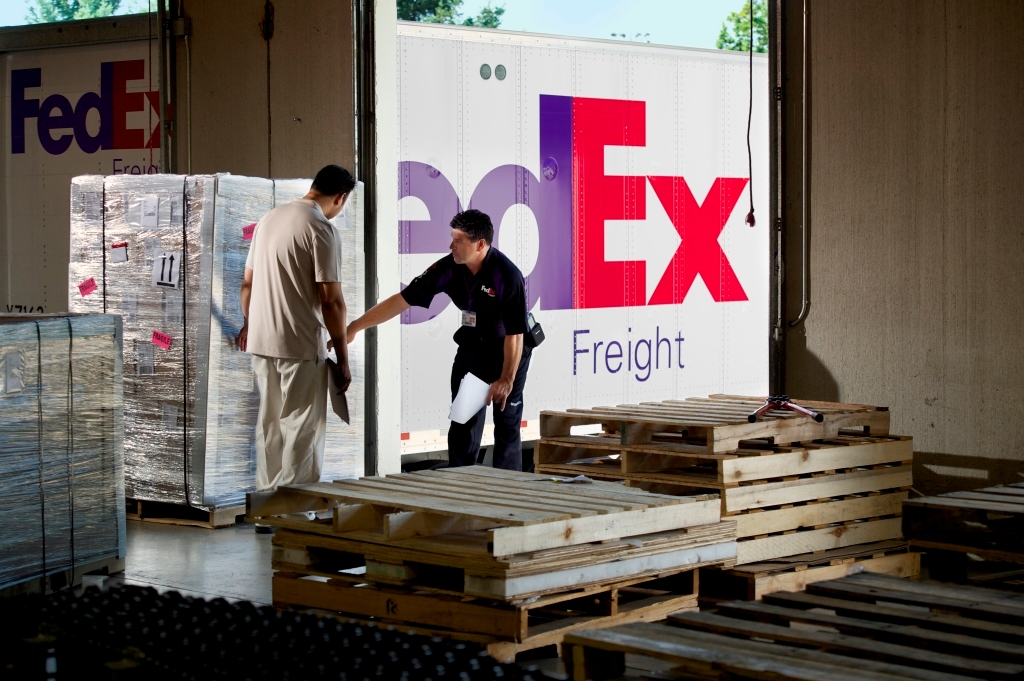 Photo of FedEx Freight in Newark City, New Jersey, United States - 3 Picture of Point of interest, Establishment, Moving company
