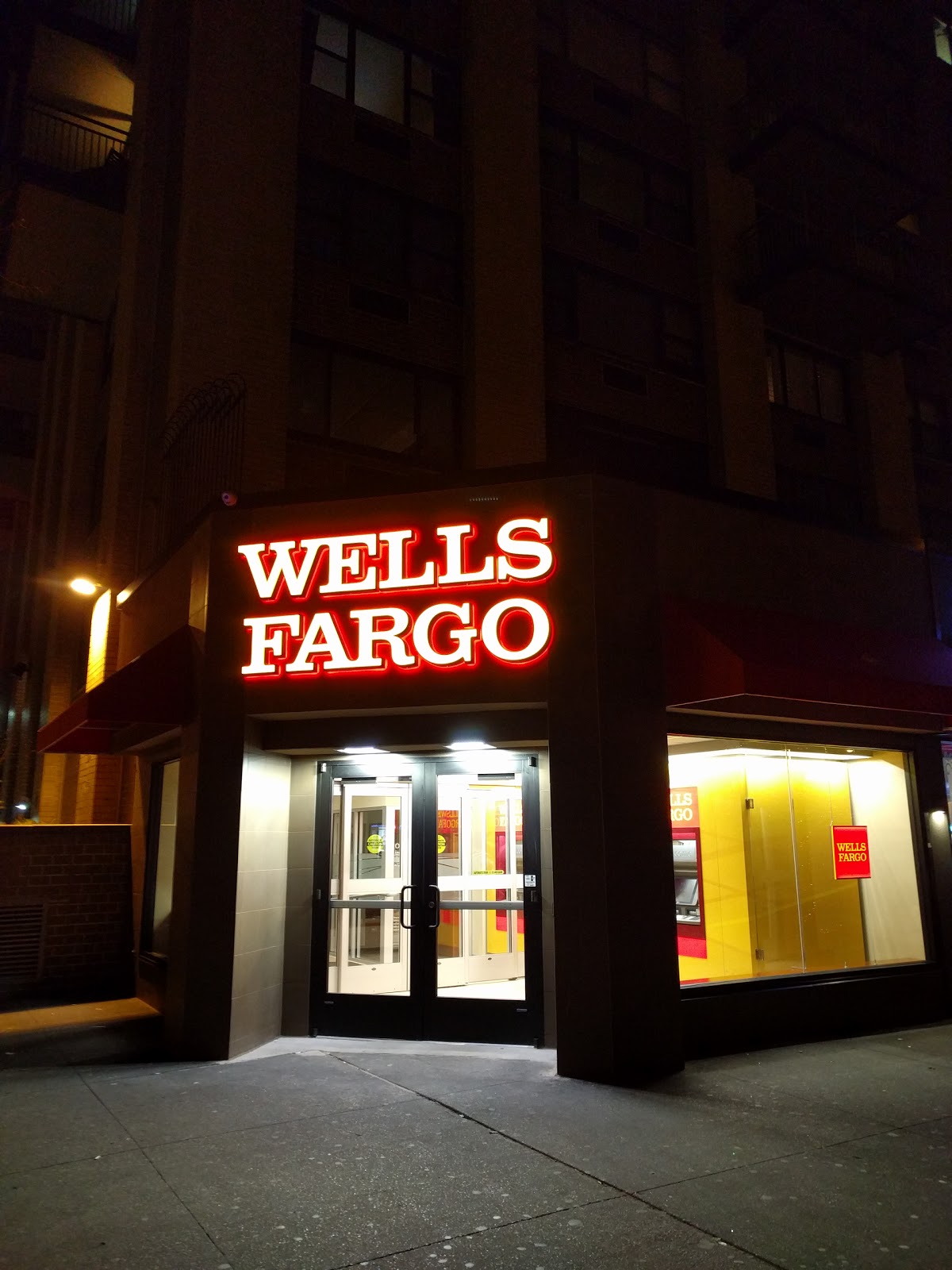 Photo of Wells Fargo Bank in New York City, New York, United States - 1 Picture of Point of interest, Establishment, Finance, Atm, Bank
