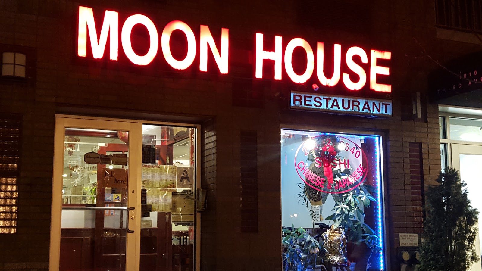 Photo of Moon House Restaurant in New York City, New York, United States - 1 Picture of Restaurant, Food, Point of interest, Establishment