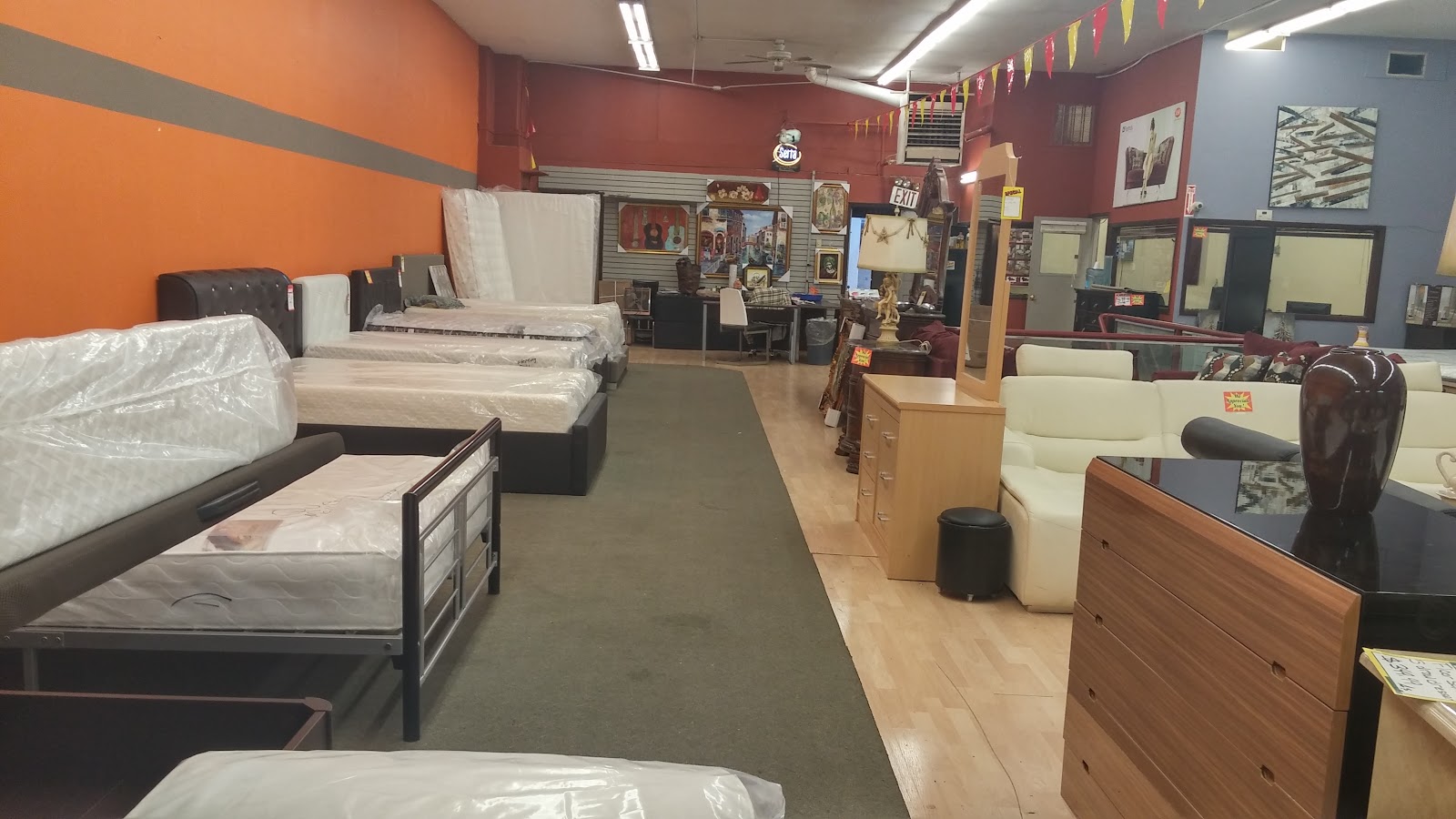 Photo of Sleep mart in Staten Island City, New York, United States - 5 Picture of Point of interest, Establishment, Store, Home goods store, Furniture store