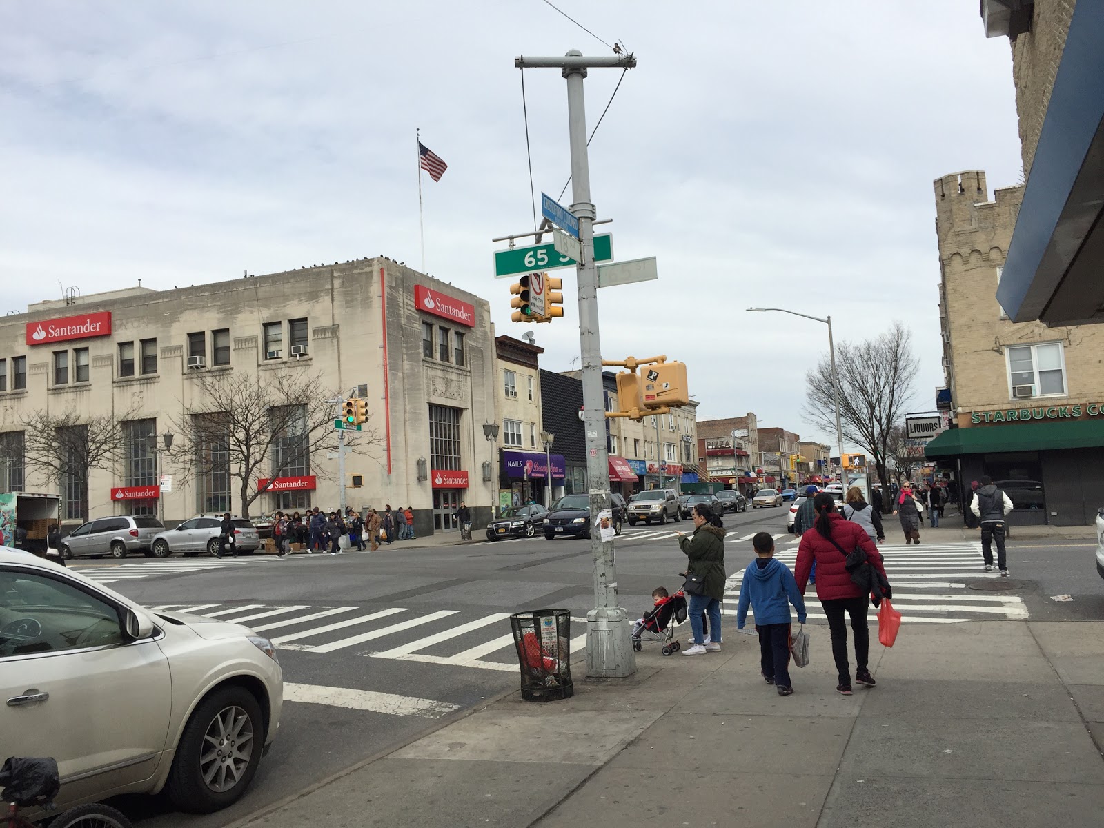 Photo of Santander Bank in Kings County City, New York, United States - 1 Picture of Point of interest, Establishment, Finance, Atm, Bank