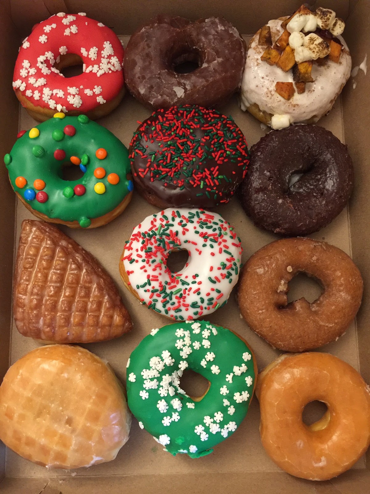 Photo of Glaze Donuts in New Milford City, New Jersey, United States - 7 Picture of Food, Point of interest, Establishment, Store, Cafe, Bakery