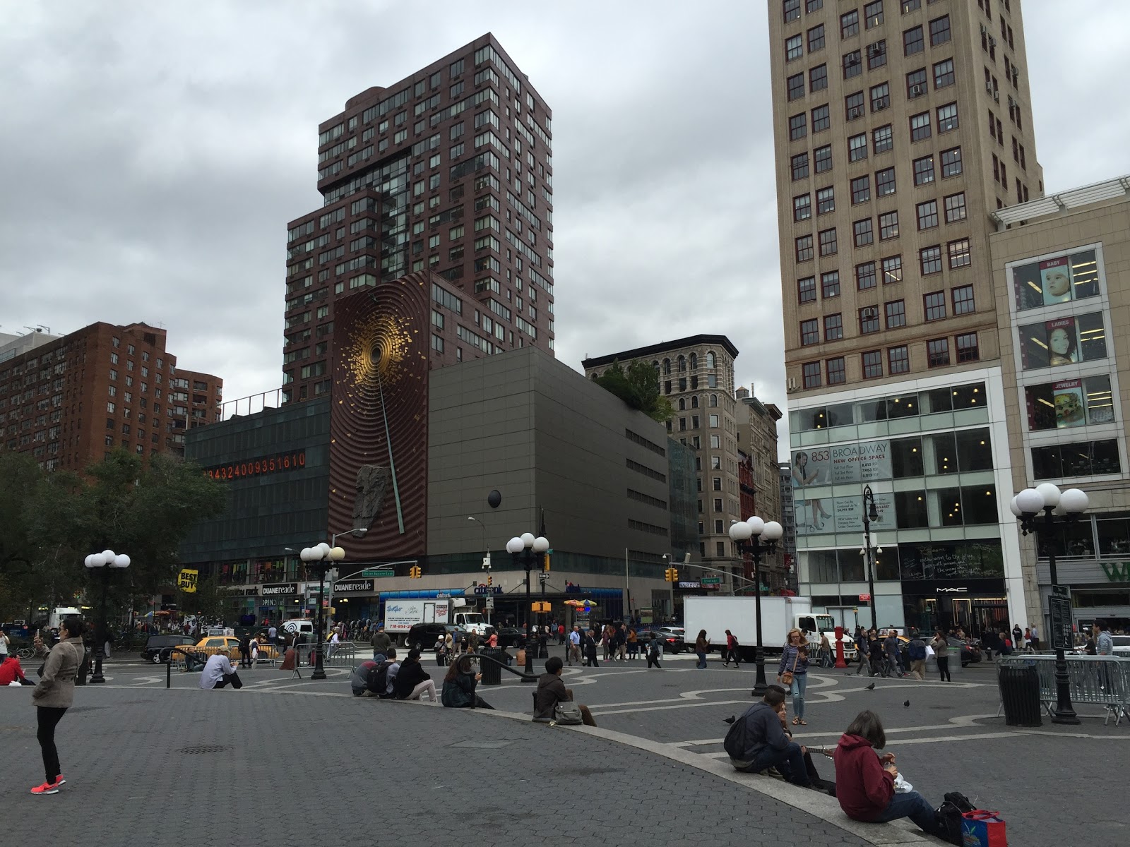 Photo of Best Buy in New York City, New York, United States - 2 Picture of Point of interest, Establishment, Store, Home goods store, Electronics store