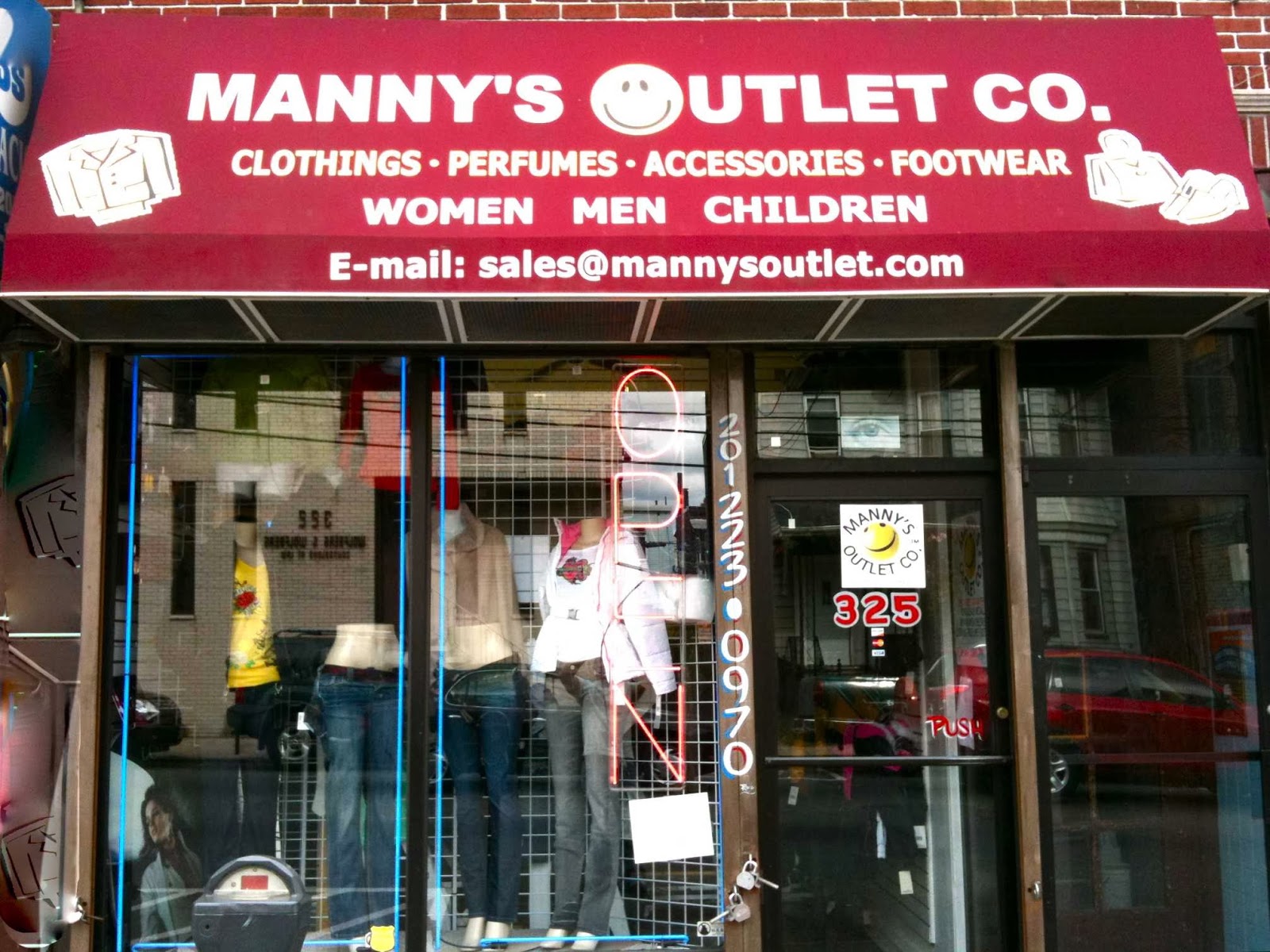 Photo of MANNY'S OUTLET CO. in Union City, New Jersey, United States - 1 Picture of Point of interest, Establishment, Store, Clothing store, Shoe store