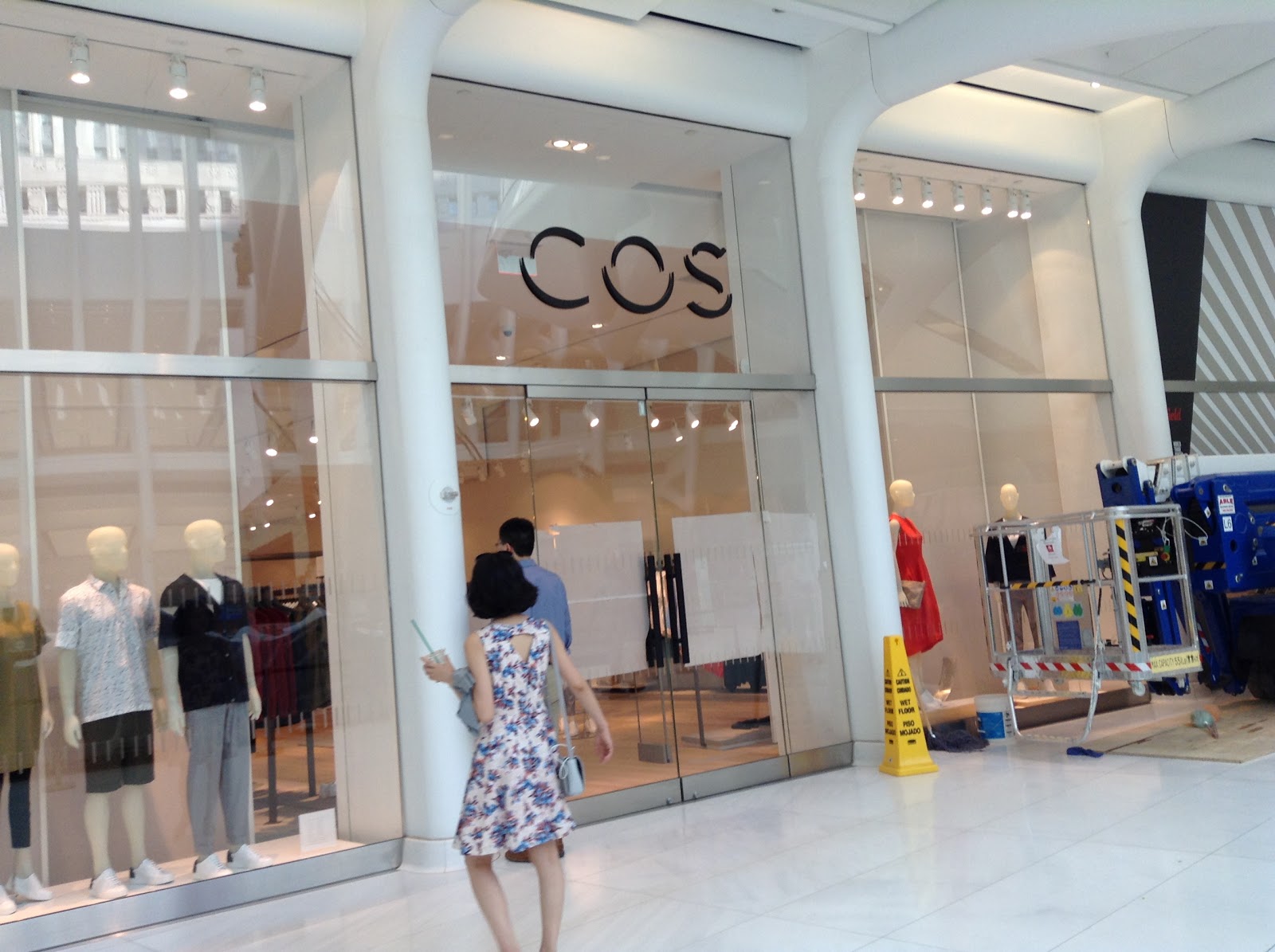 Photo of COS in New York City, New York, United States - 1 Picture of Point of interest, Establishment, Store, Clothing store