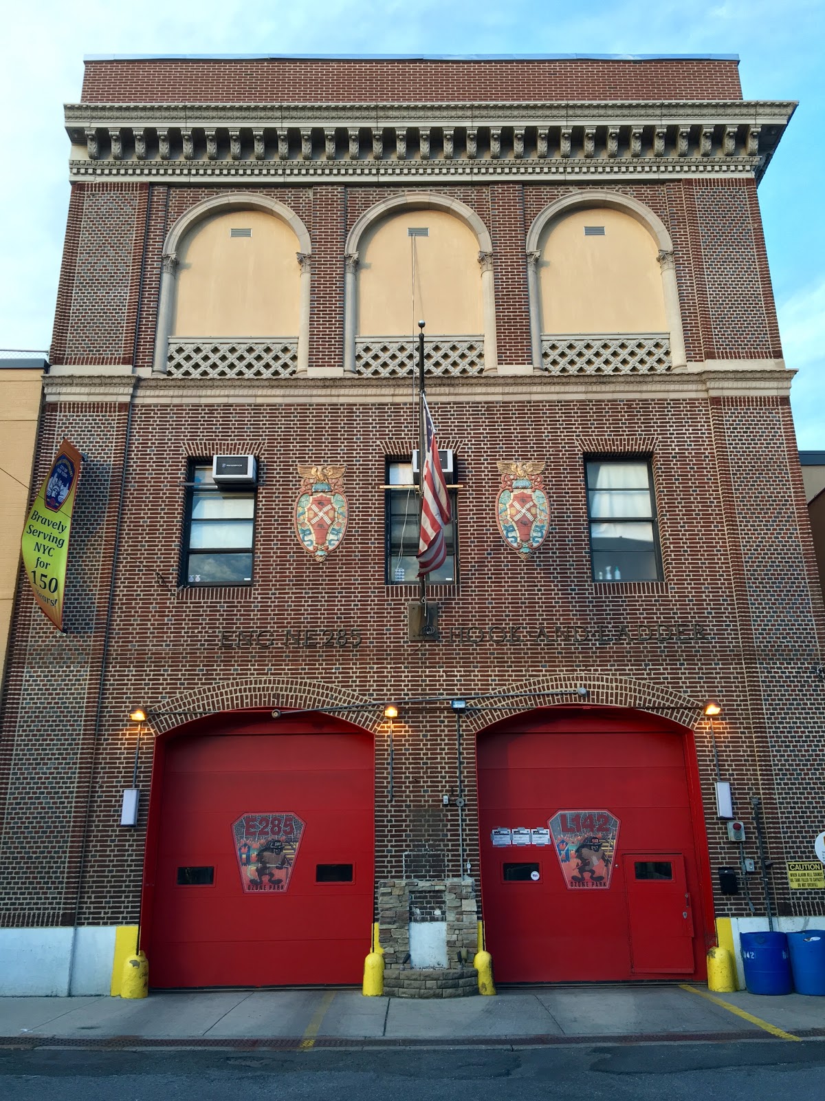 Photo of FDNY Engine 285 & Ladder 142 in Queens City, New York, United States - 1 Picture of Point of interest, Establishment, Fire station