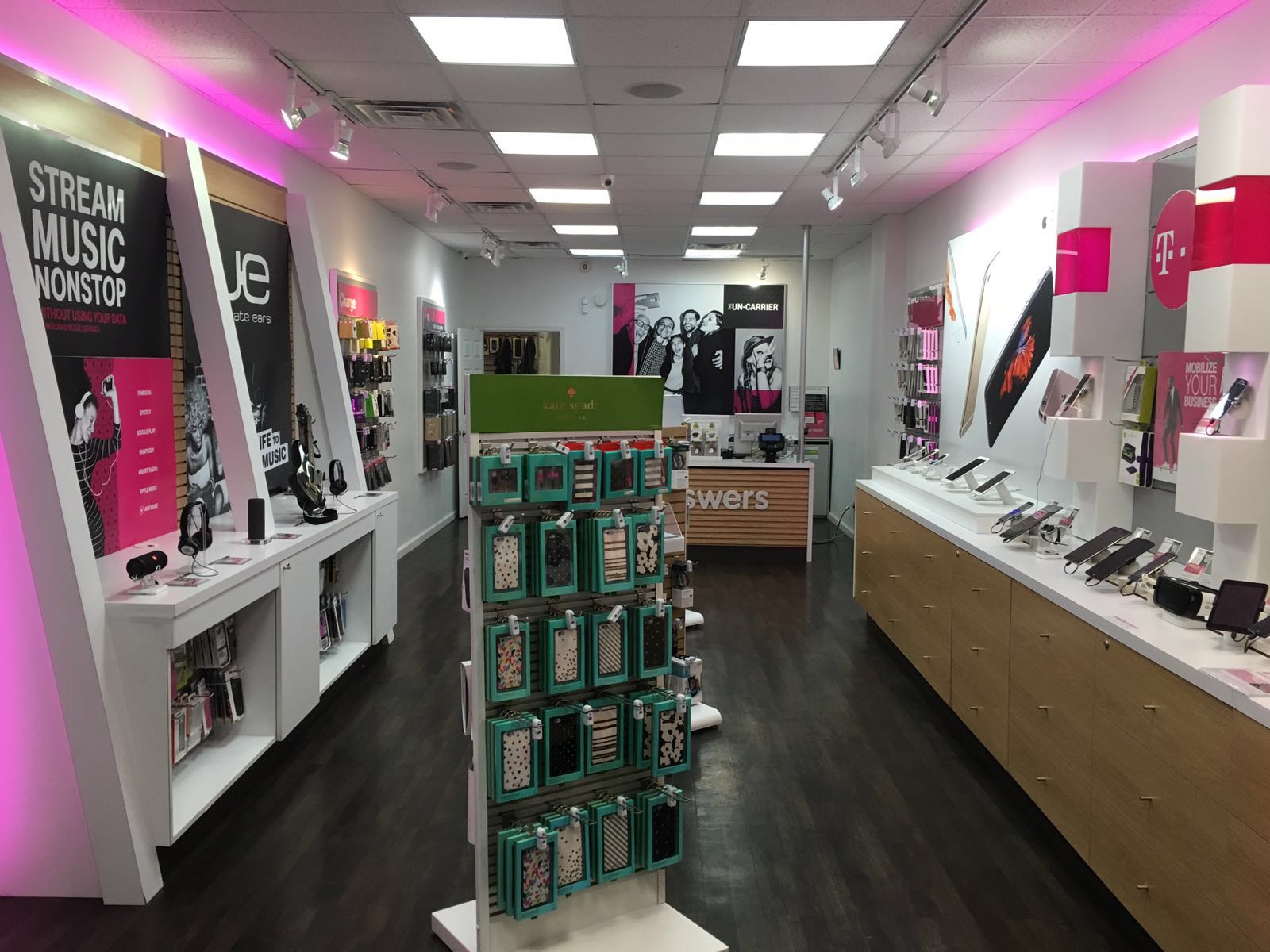 Photo of T-Mobile Queens in Queens City, New York, United States - 1 Picture of Point of interest, Establishment, Store