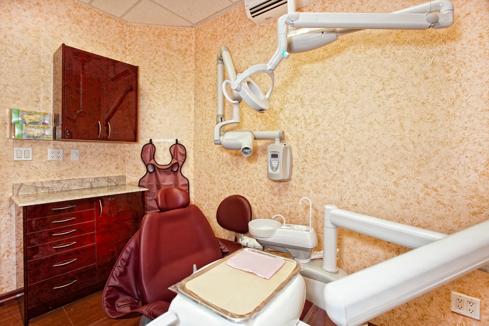 Photo of Grand Smile Dental in New York City, New York, United States - 5 Picture of Point of interest, Establishment, Health, Dentist