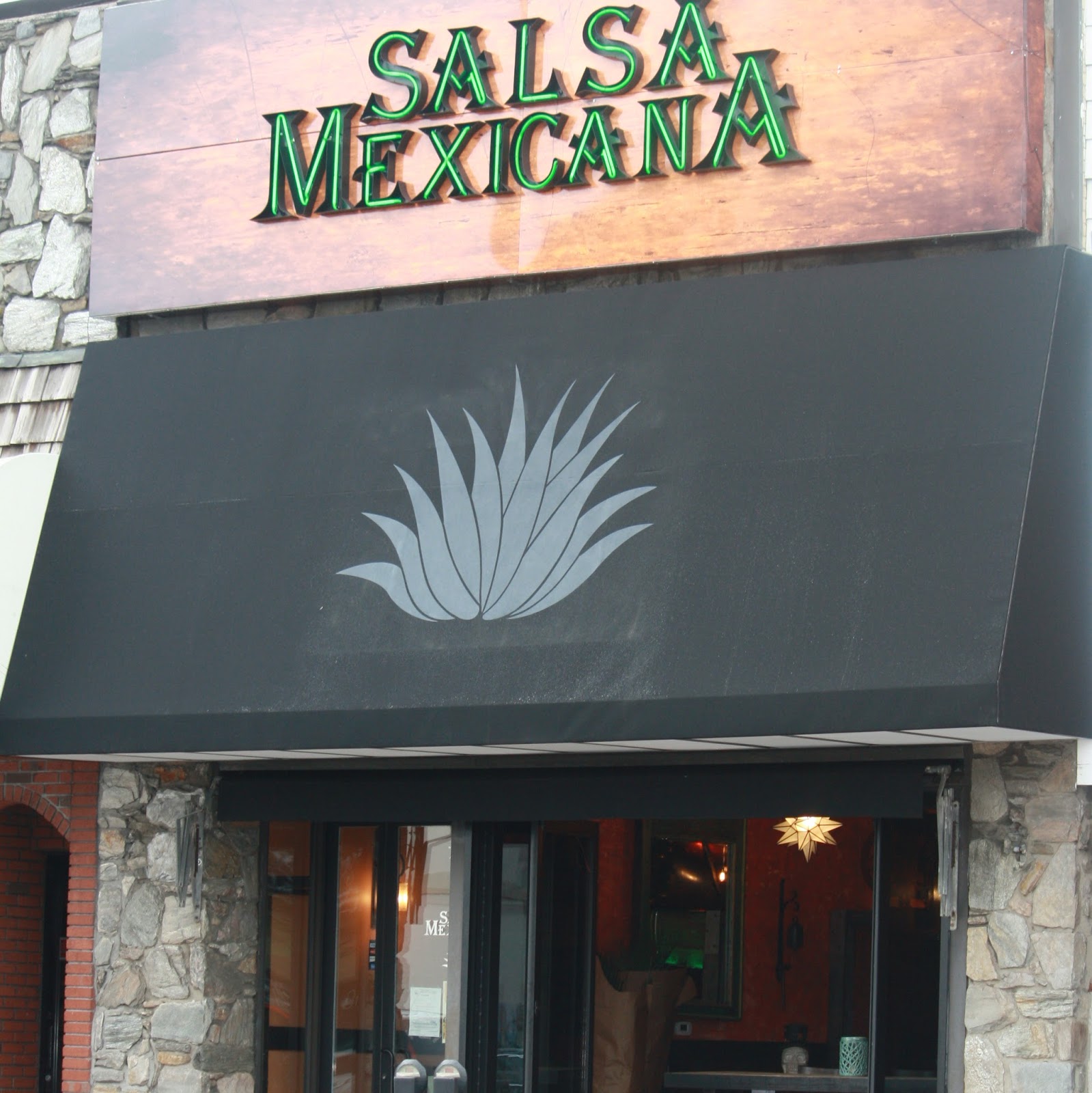 Photo of Salsa Mexicana in Rockville Centre City, New York, United States - 1 Picture of Restaurant, Food, Point of interest, Establishment