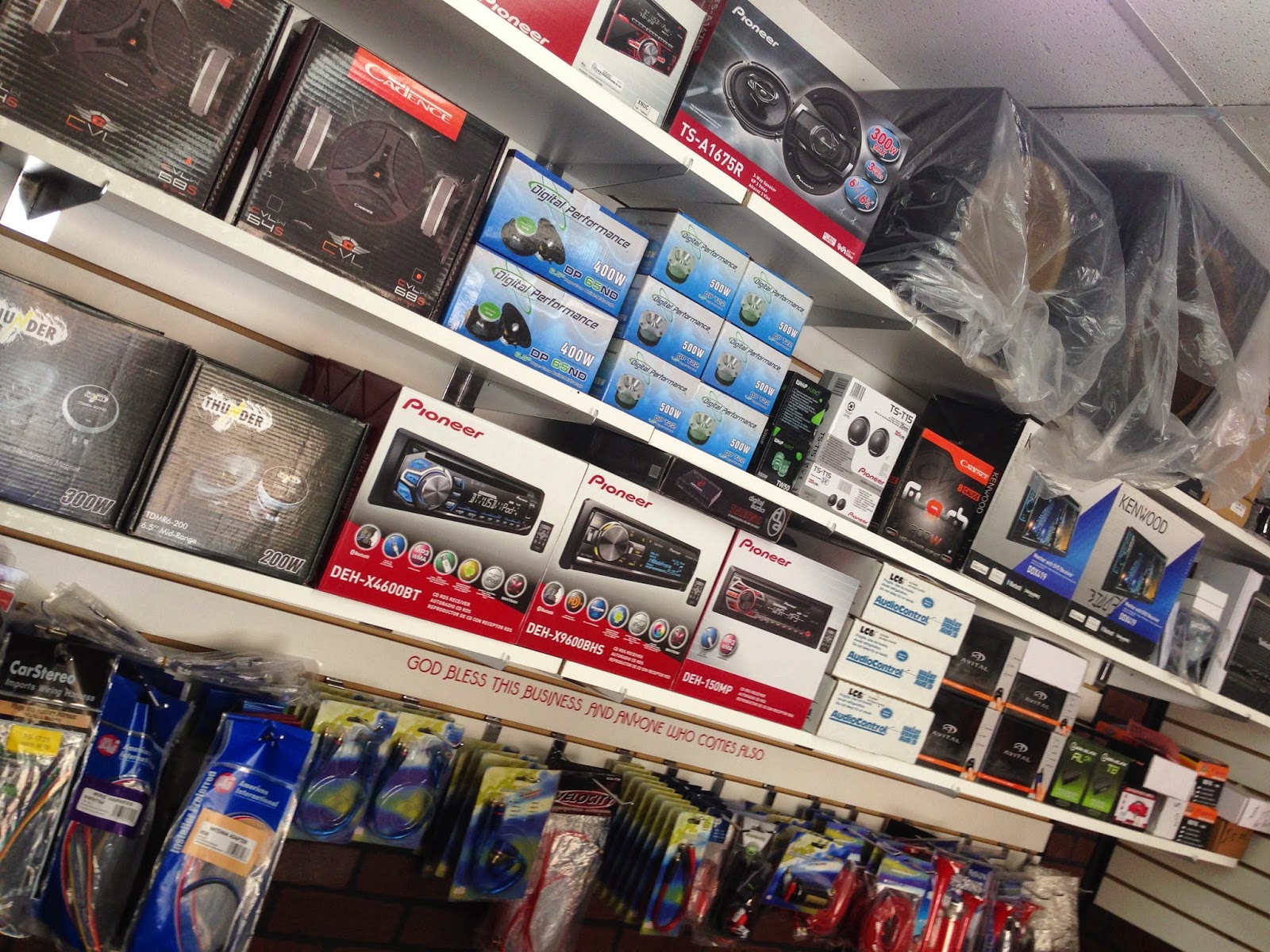 Photo of Peluche sound in Brooklyn City, New York, United States - 8 Picture of Point of interest, Establishment, Store, Car repair, Electronics store