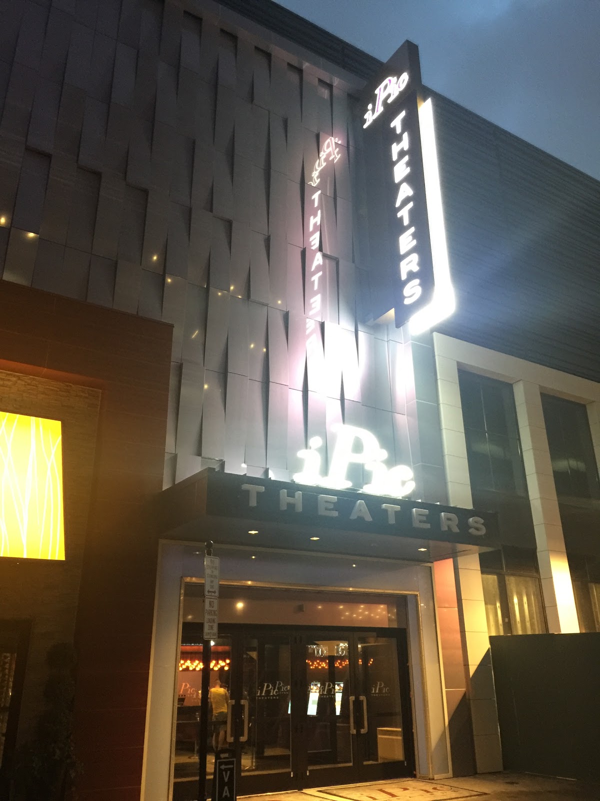 Photo of iPic Theaters in Fort Lee City, New Jersey, United States - 2 Picture of Point of interest, Establishment, Movie theater