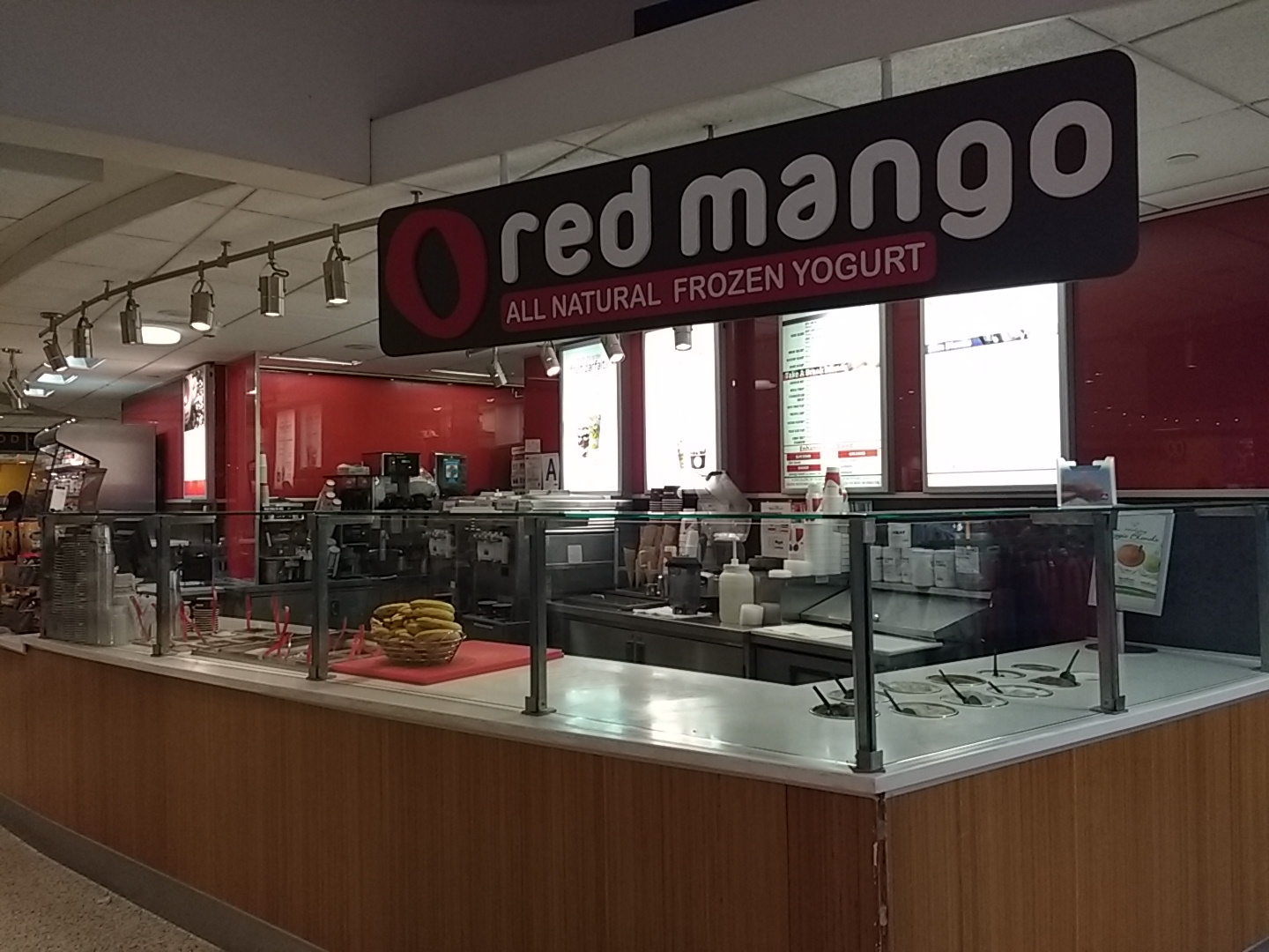 Photo of Red Mango - JFK International Airport in Queens City, New York, United States - 1 Picture of Restaurant, Food, Point of interest, Establishment, Store