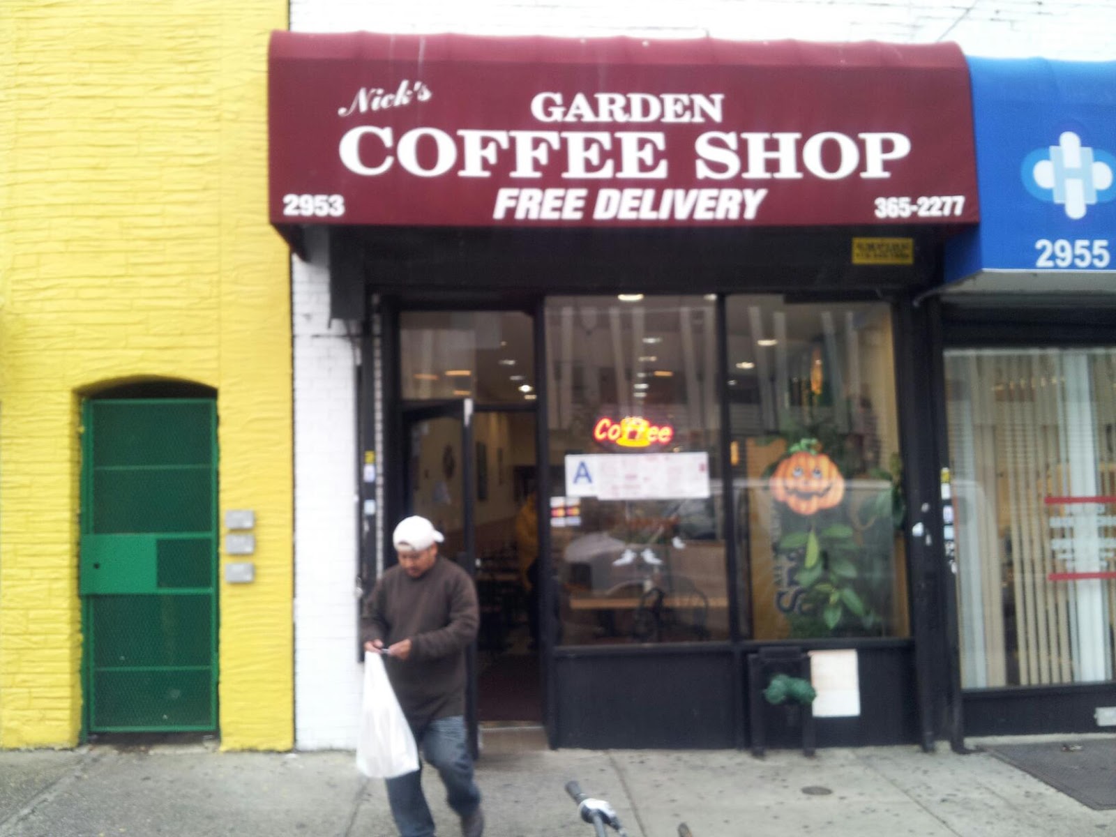 Photo of Garden Coffee Shop in Bronx City, New York, United States - 7 Picture of Restaurant, Food, Point of interest, Establishment, Store, Cafe