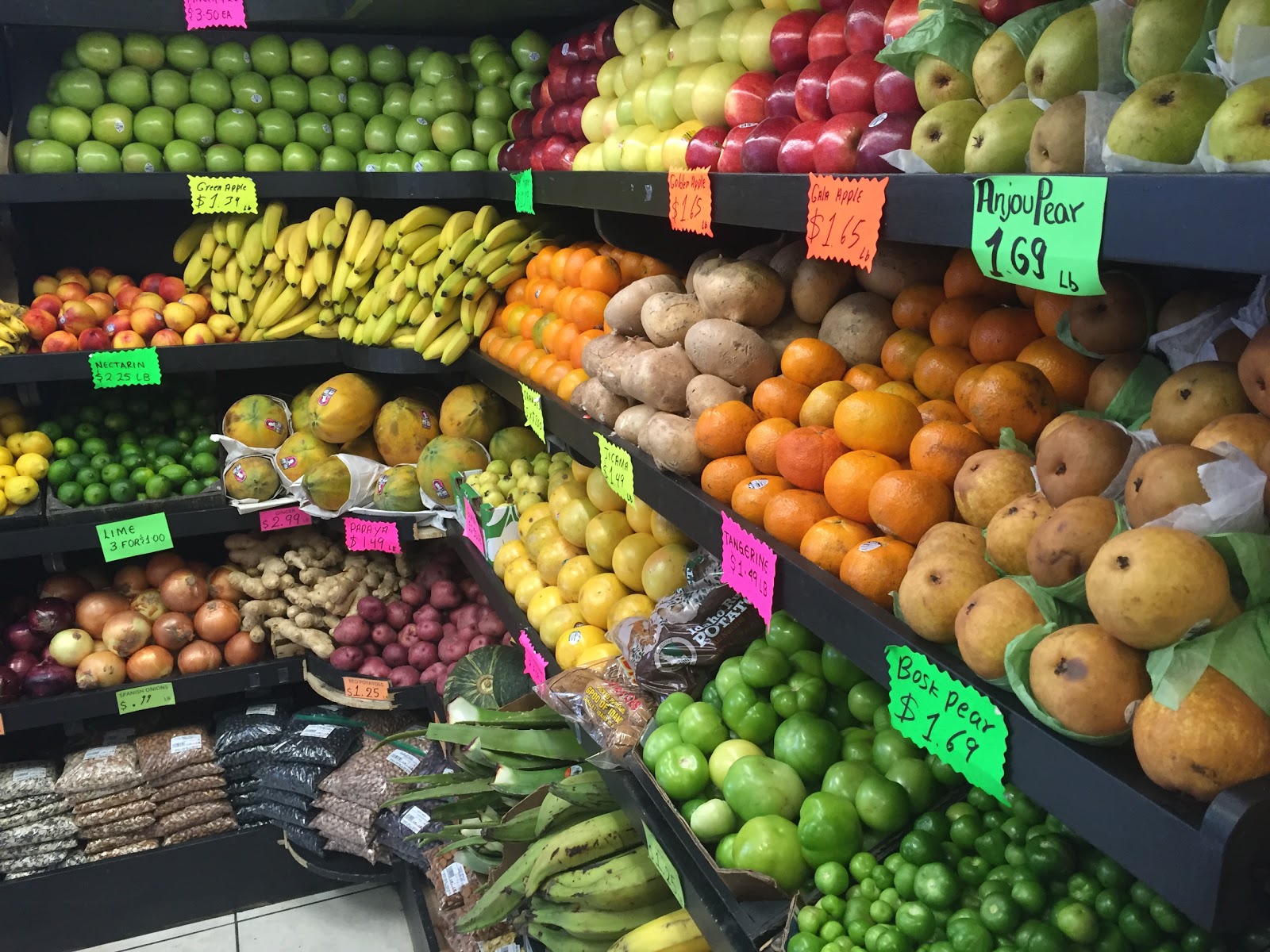 Photo of La Huerta Frutas Y Vegetales in Queens City, New York, United States - 1 Picture of Food, Point of interest, Establishment, Store