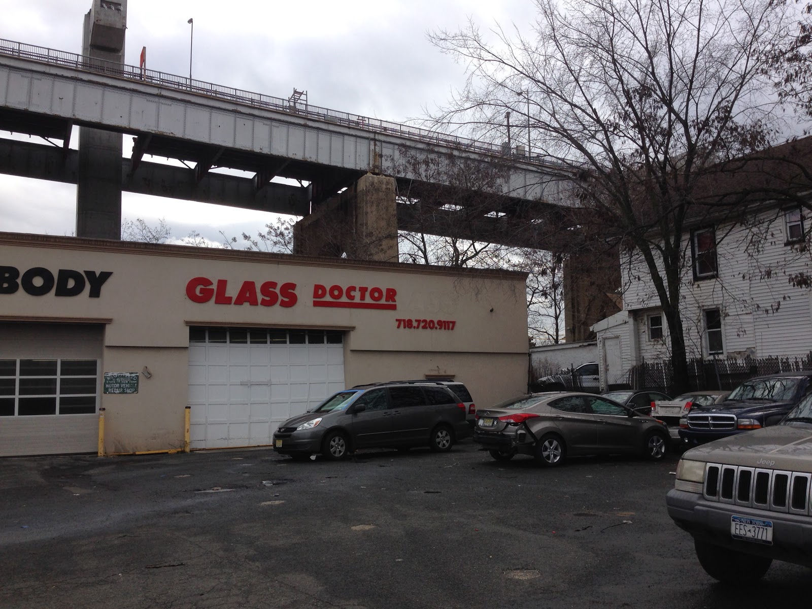 Photo of Glass Doctor of Staten Island in Staten Island City, New York, United States - 1 Picture of Point of interest, Establishment, Store, Car repair, General contractor