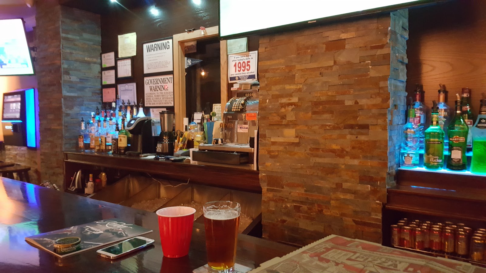 Photo of The Hole In The Wall Bar in Yonkers City, New York, United States - 4 Picture of Point of interest, Establishment, Bar