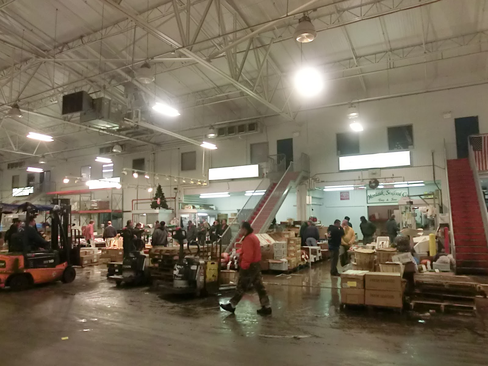 Photo of The New Fulton Fish Market in Bronx City, New York, United States - 1 Picture of Food, Point of interest, Establishment